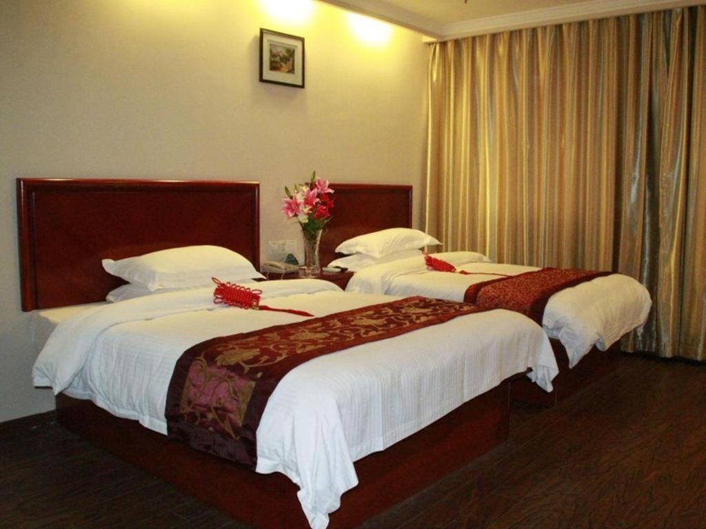Greentree Inn Shanghai Guangxin Road Tongji Hospital Express Hotel Buitenkant foto