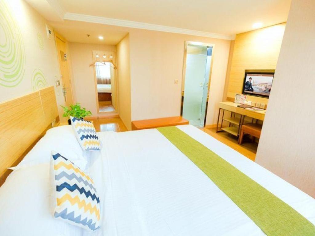 Greentree Inn Shanghai Guangxin Road Tongji Hospital Express Hotel Buitenkant foto